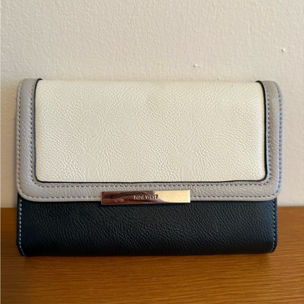 Nine West Black, White & Gray Tri-Tone Leather Wallet